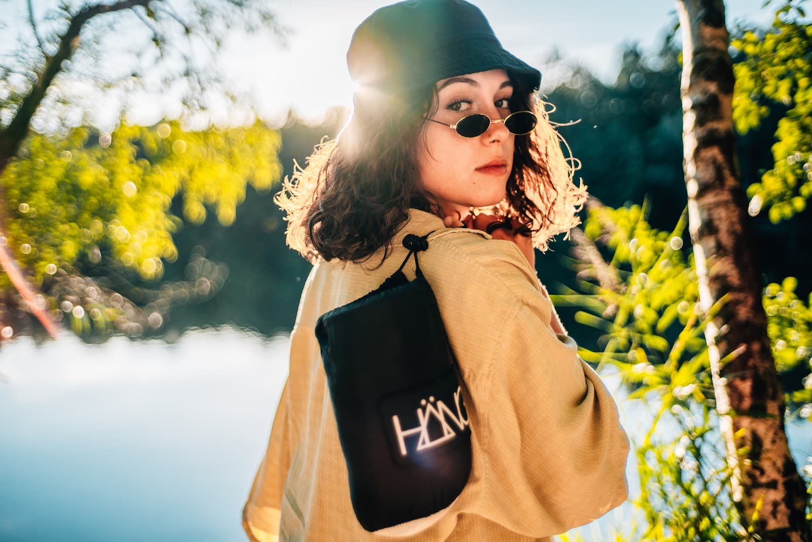 HÄNG relies on 8returns for their returns